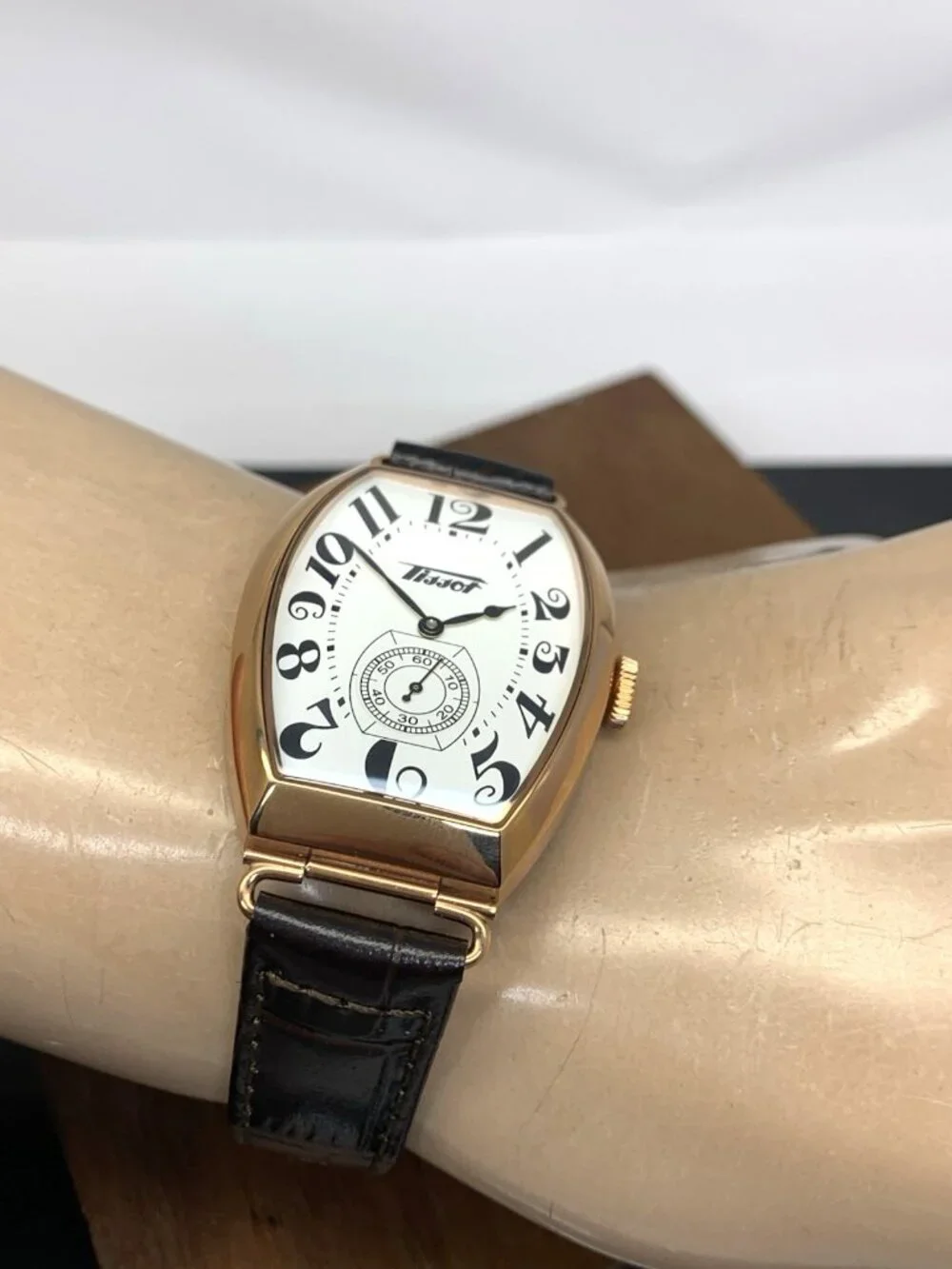 Tissot Heritage Watch T1285053601200 Swiss Hand Wind White Dial Brown Leather
